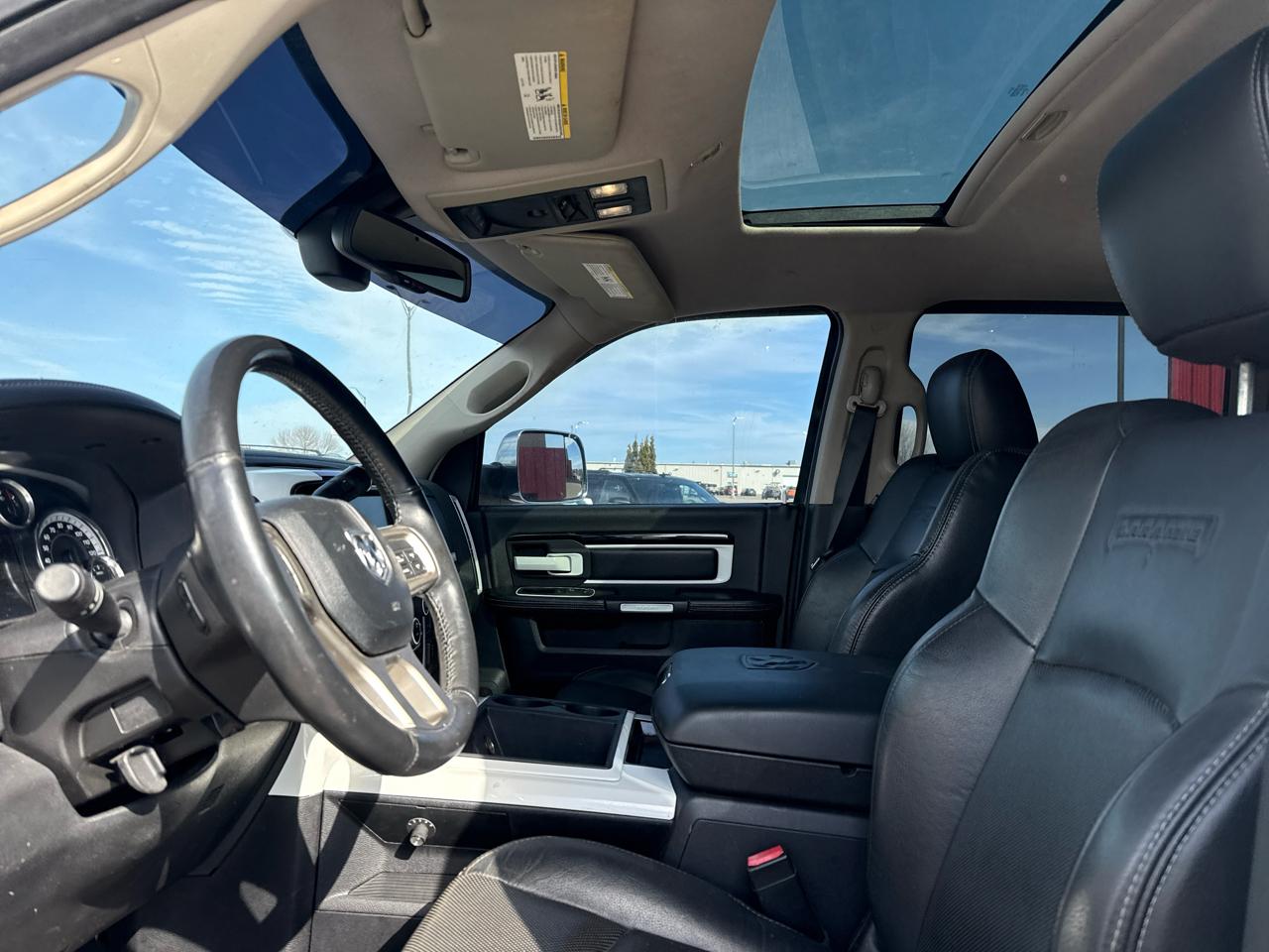 RAM 3500 Laramie Mega Cab 4WD DRW 2013