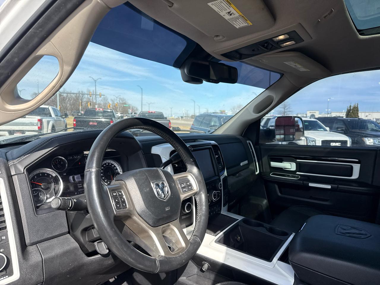 RAM 3500 Laramie Mega Cab 4WD DRW 2013