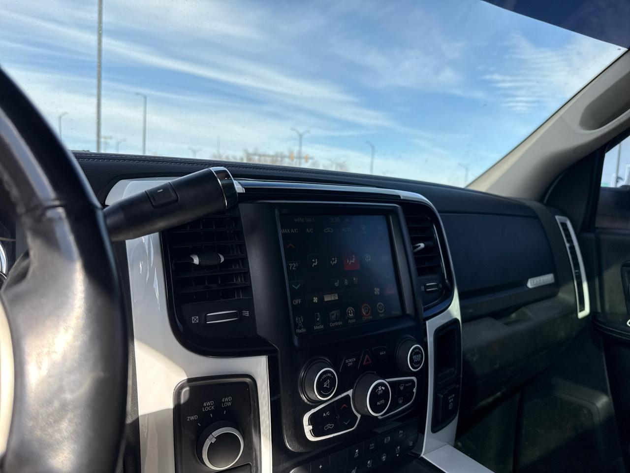 RAM 3500 Laramie Mega Cab 4WD DRW 2013