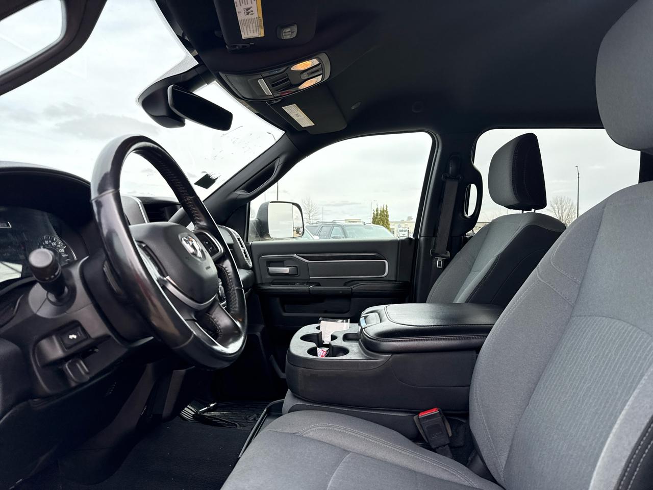 RAM 2500 Tradesman Crew Cab SWB 4WD 2022