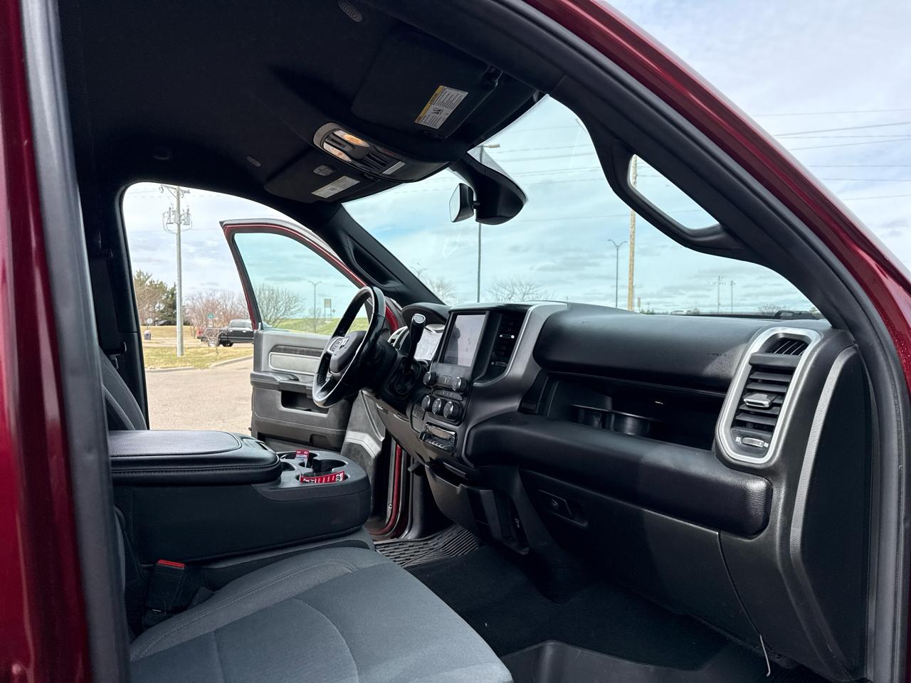 RAM 2500 Tradesman Crew Cab SWB 4WD 2022