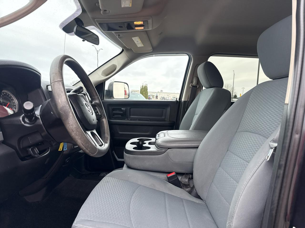 RAM 2500 Tradesman Crew Cab SWB 4WD 2017