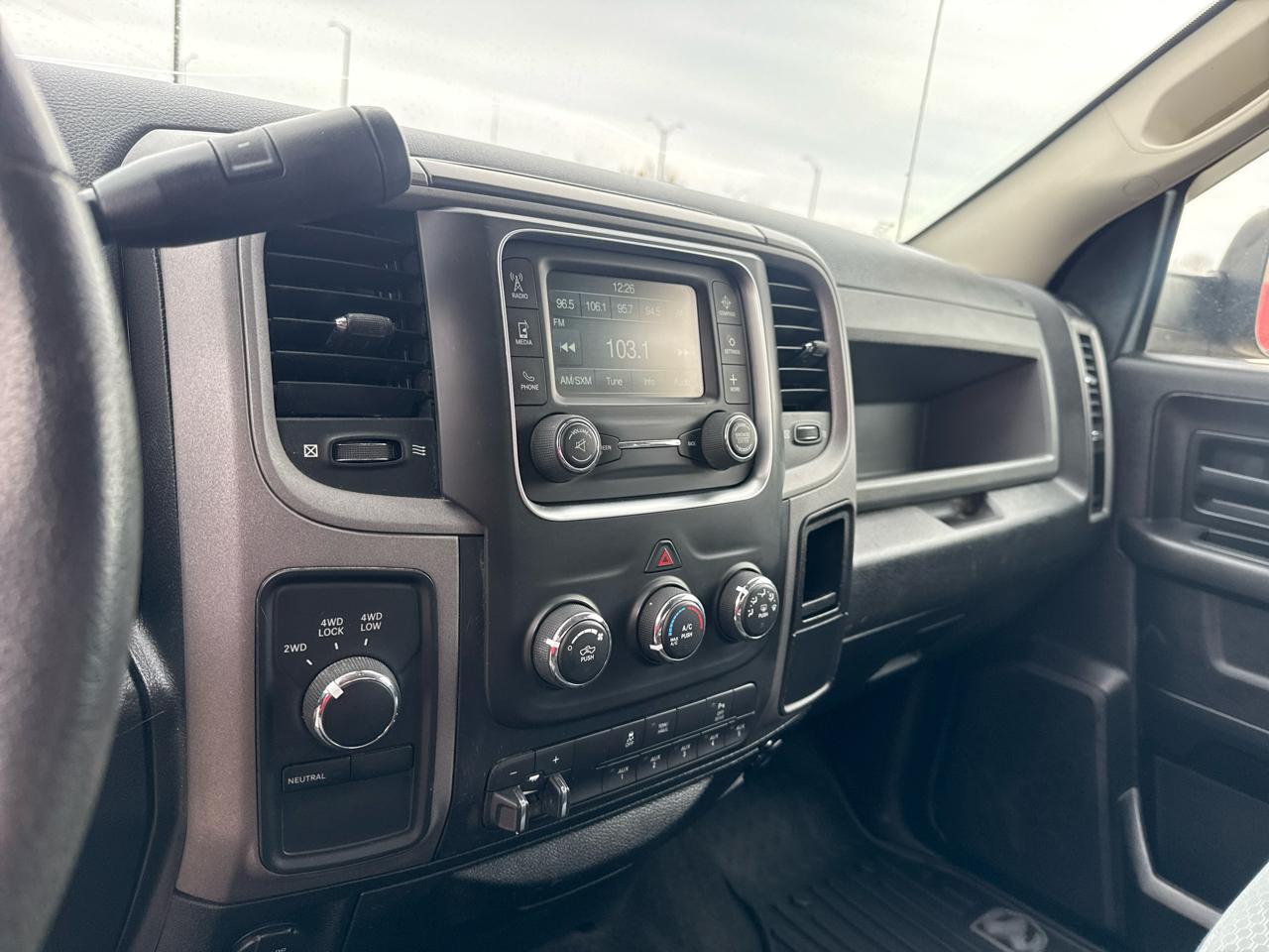 RAM 2500 Tradesman Crew Cab SWB 4WD 2017