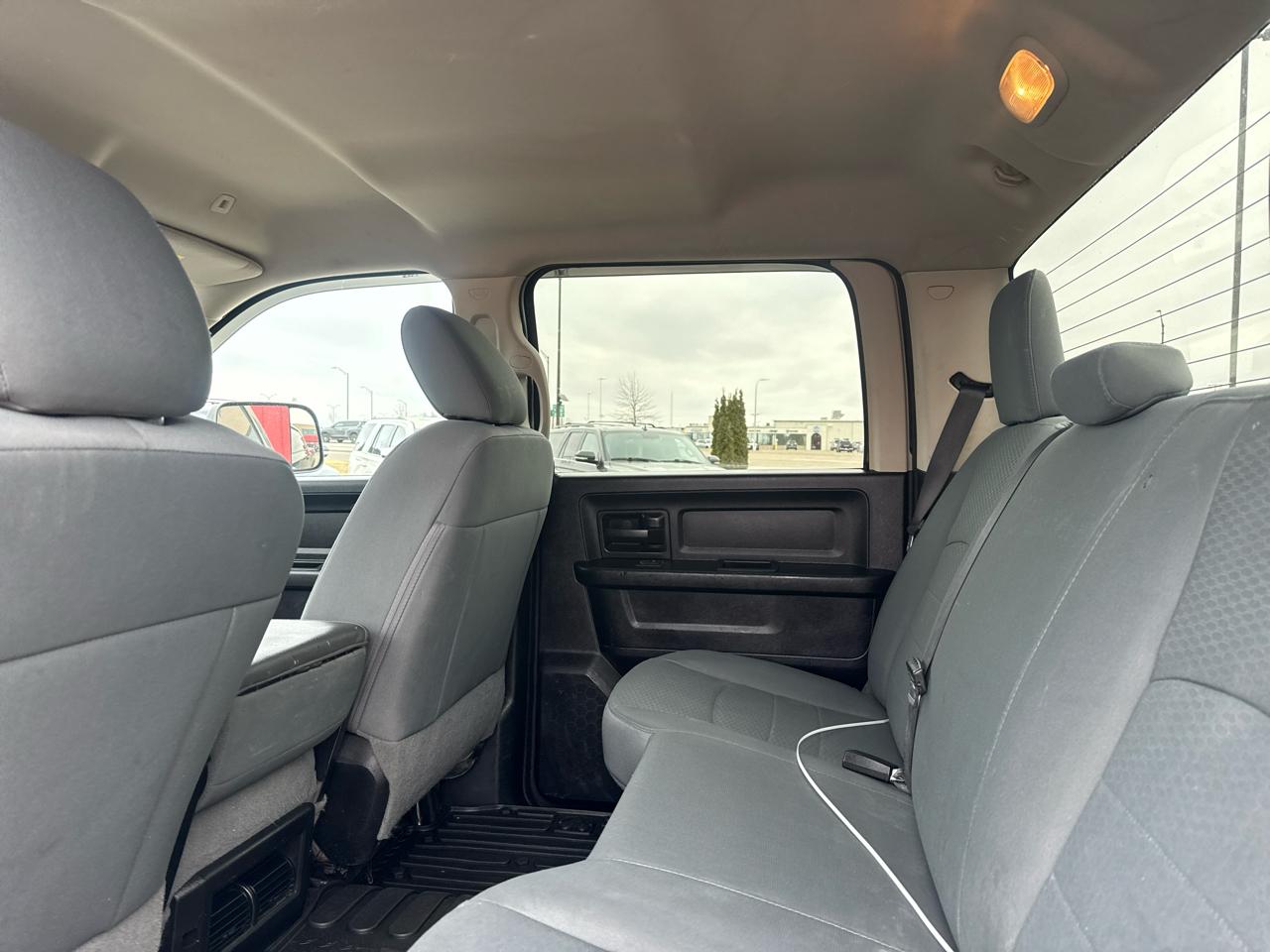 RAM 2500 Tradesman Crew Cab SWB 4WD 2017