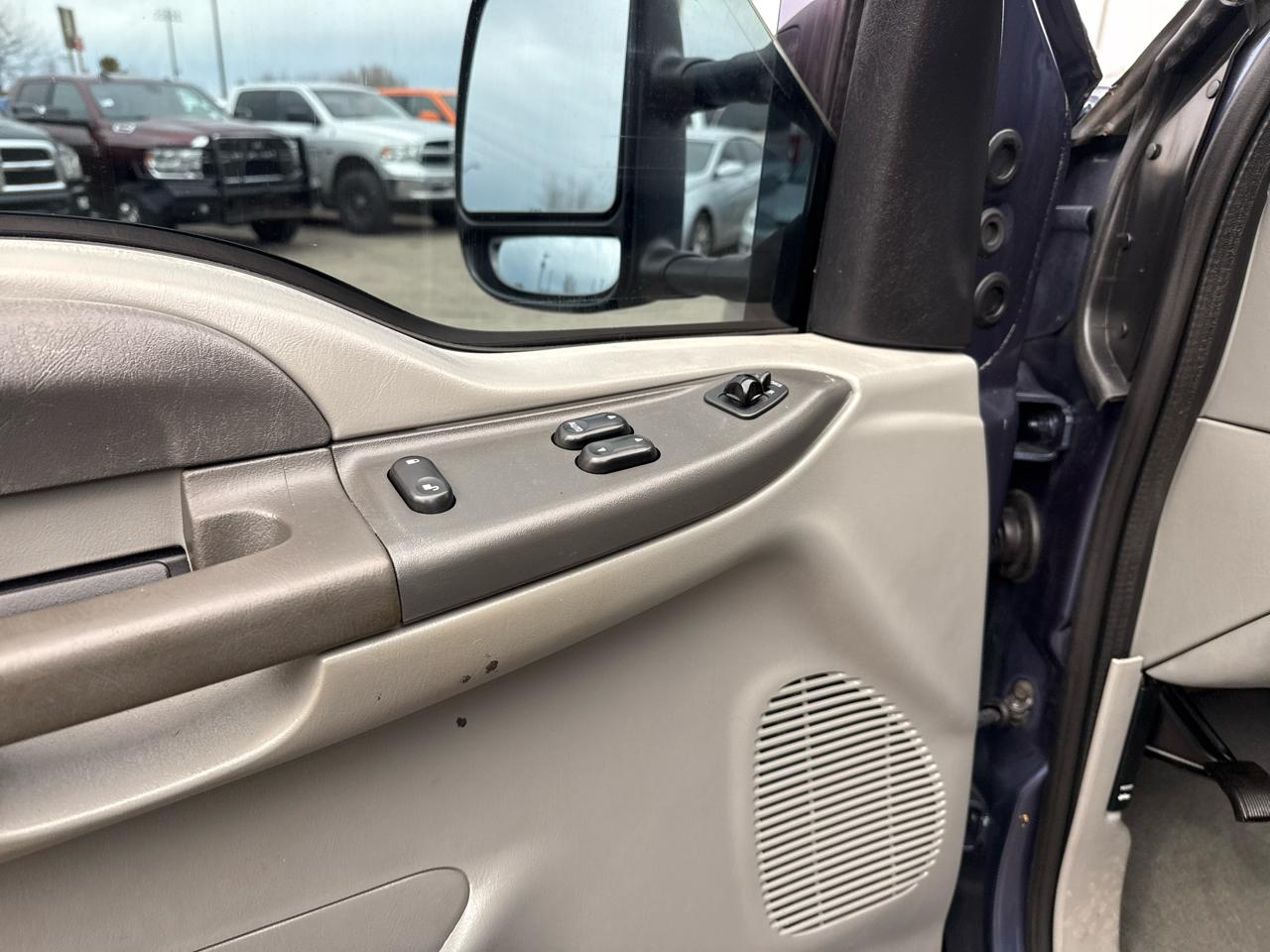 Ford F-350 SD XL SuperCab 4WD 2004