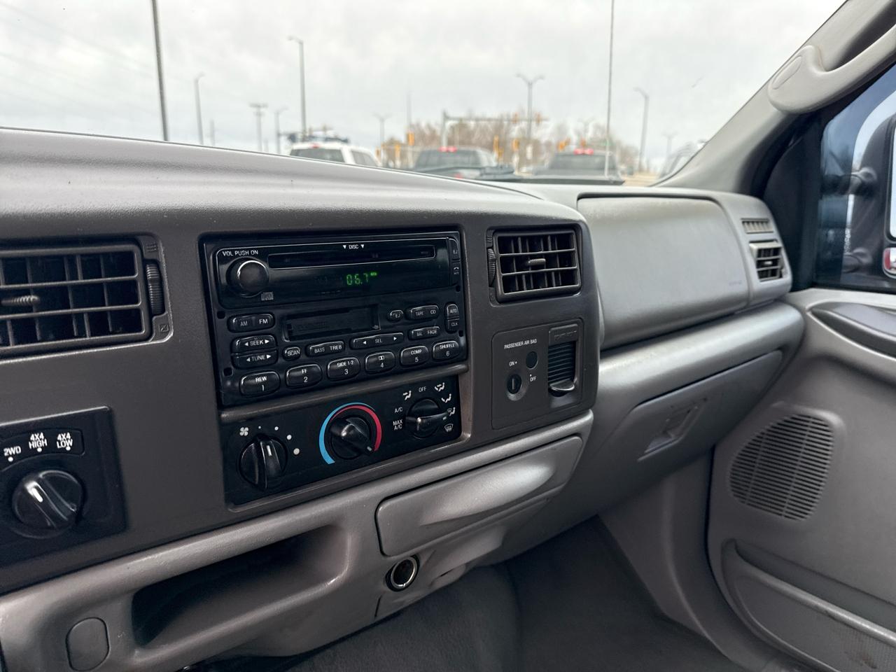 Ford F-350 SD XL SuperCab 4WD 2004