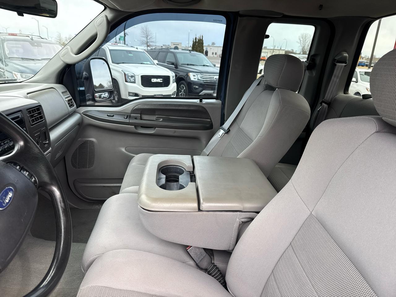 Ford F-350 SD XL SuperCab 4WD 2004