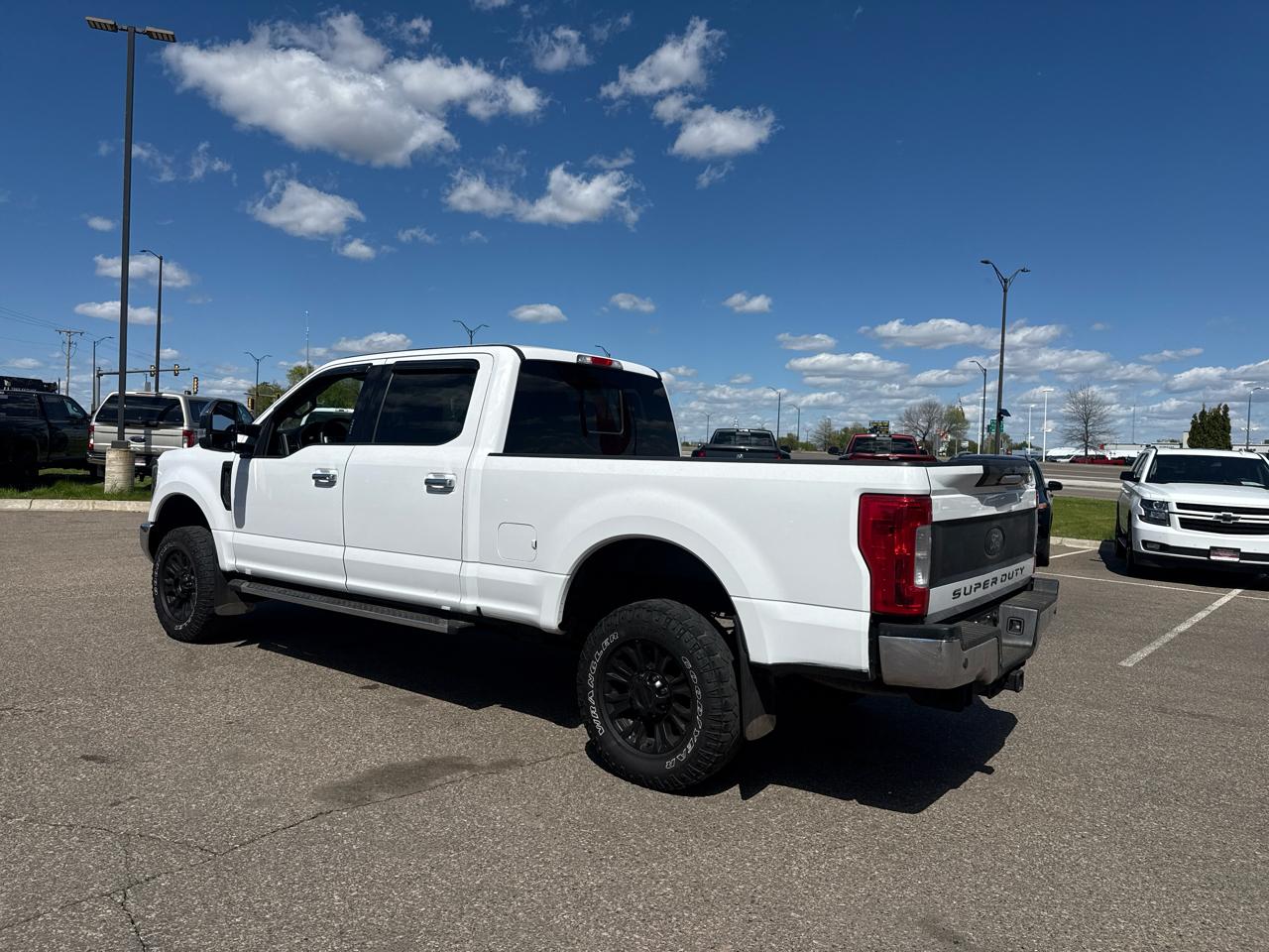 Ford F-250 SD Lariat Crew Cab 4WD 2019