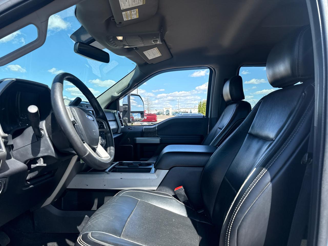 Ford F-250 SD Lariat Crew Cab 4WD 2019