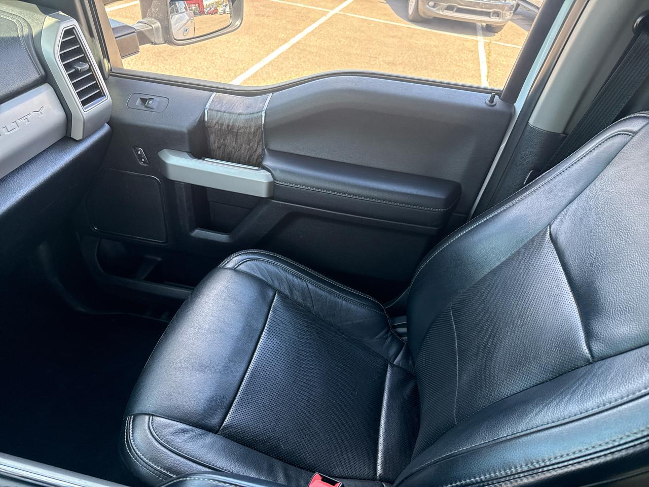 Ford F-250 SD Lariat Crew Cab 4WD 2019