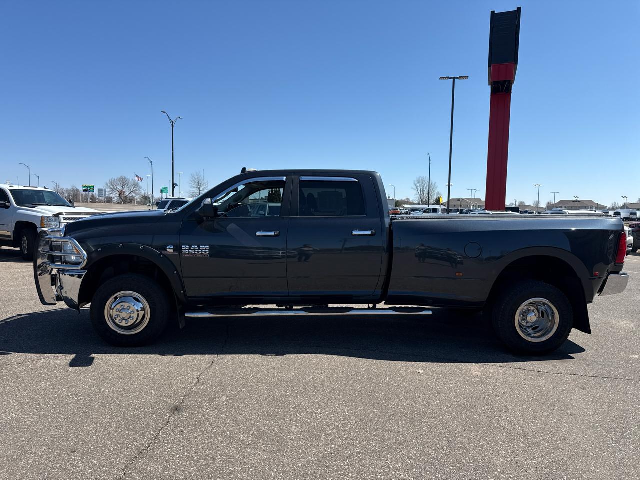 RAM 3500 SLT Crew Cab LWB 4WD DRW 2018