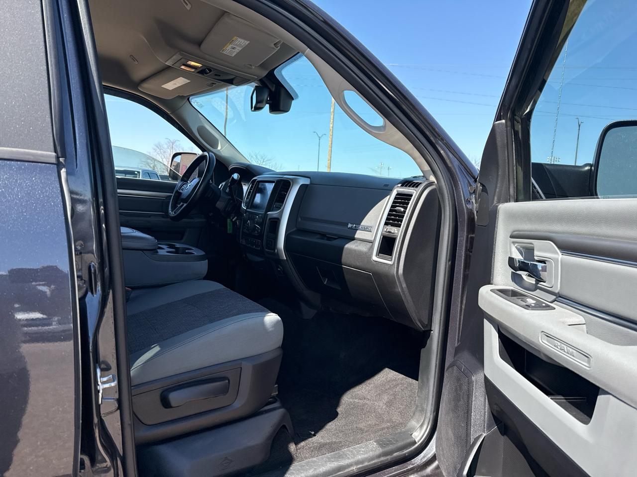RAM 3500 SLT Crew Cab LWB 4WD DRW 2018