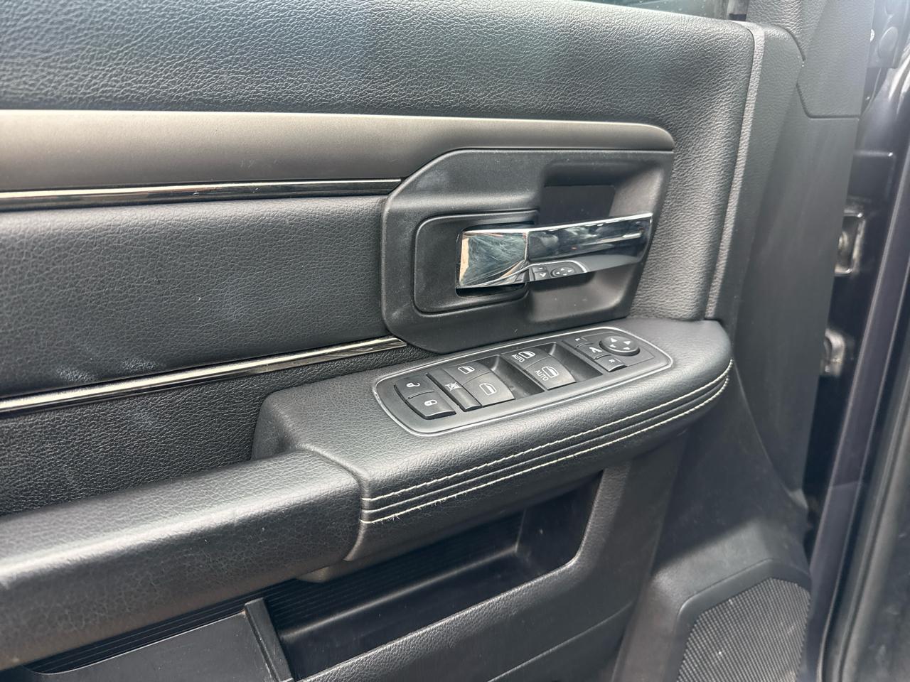 RAM 1500 Sport Quad Cab 4WD 2014