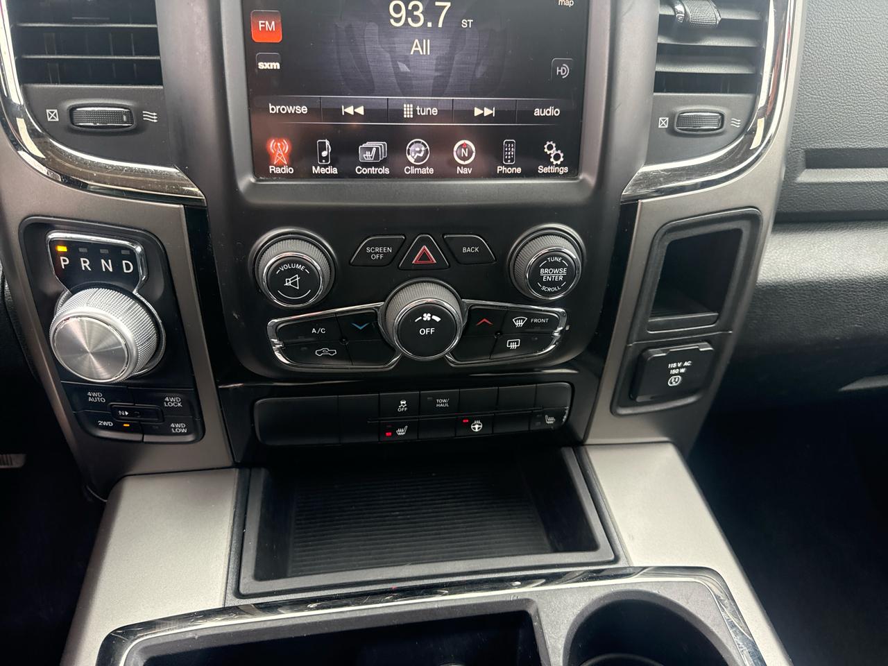 RAM 1500 Sport Quad Cab 4WD 2014