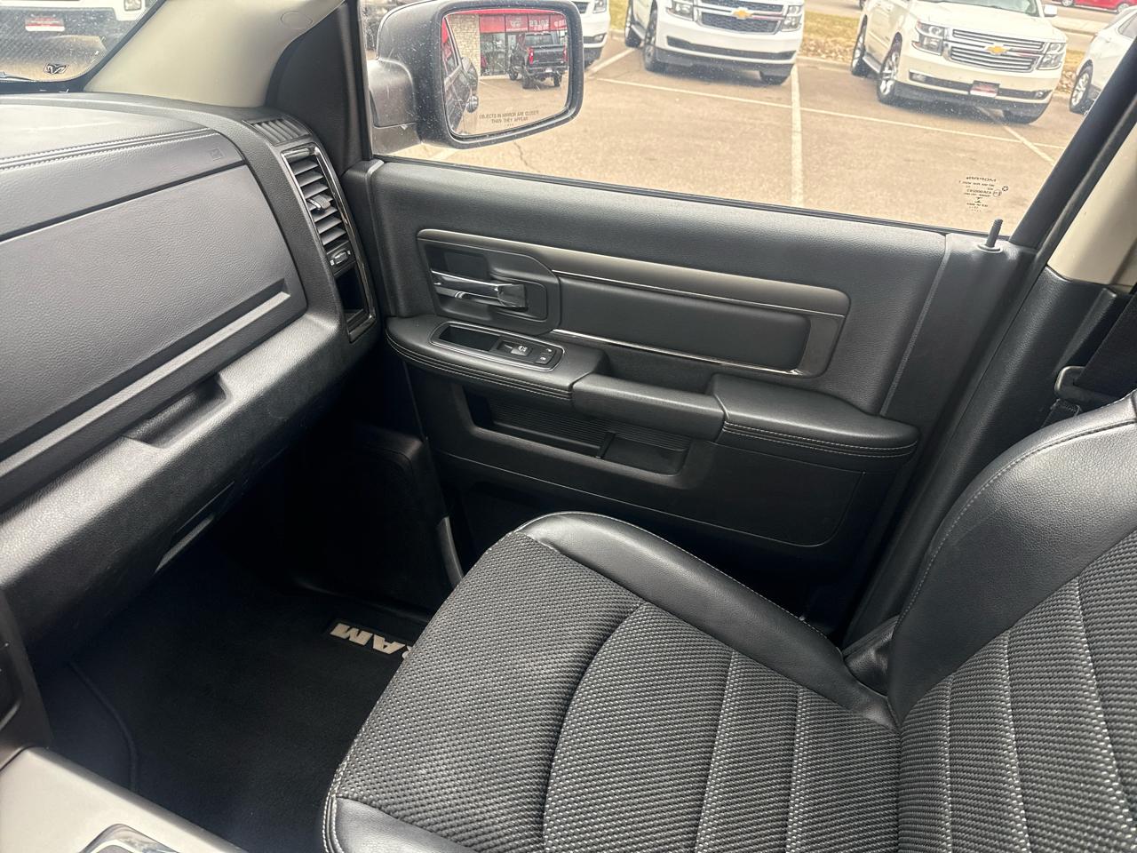 RAM 1500 Sport Quad Cab 4WD 2014