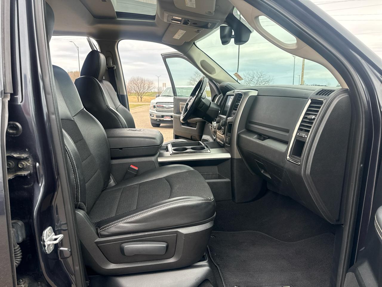 RAM 1500 Sport Quad Cab 4WD 2014