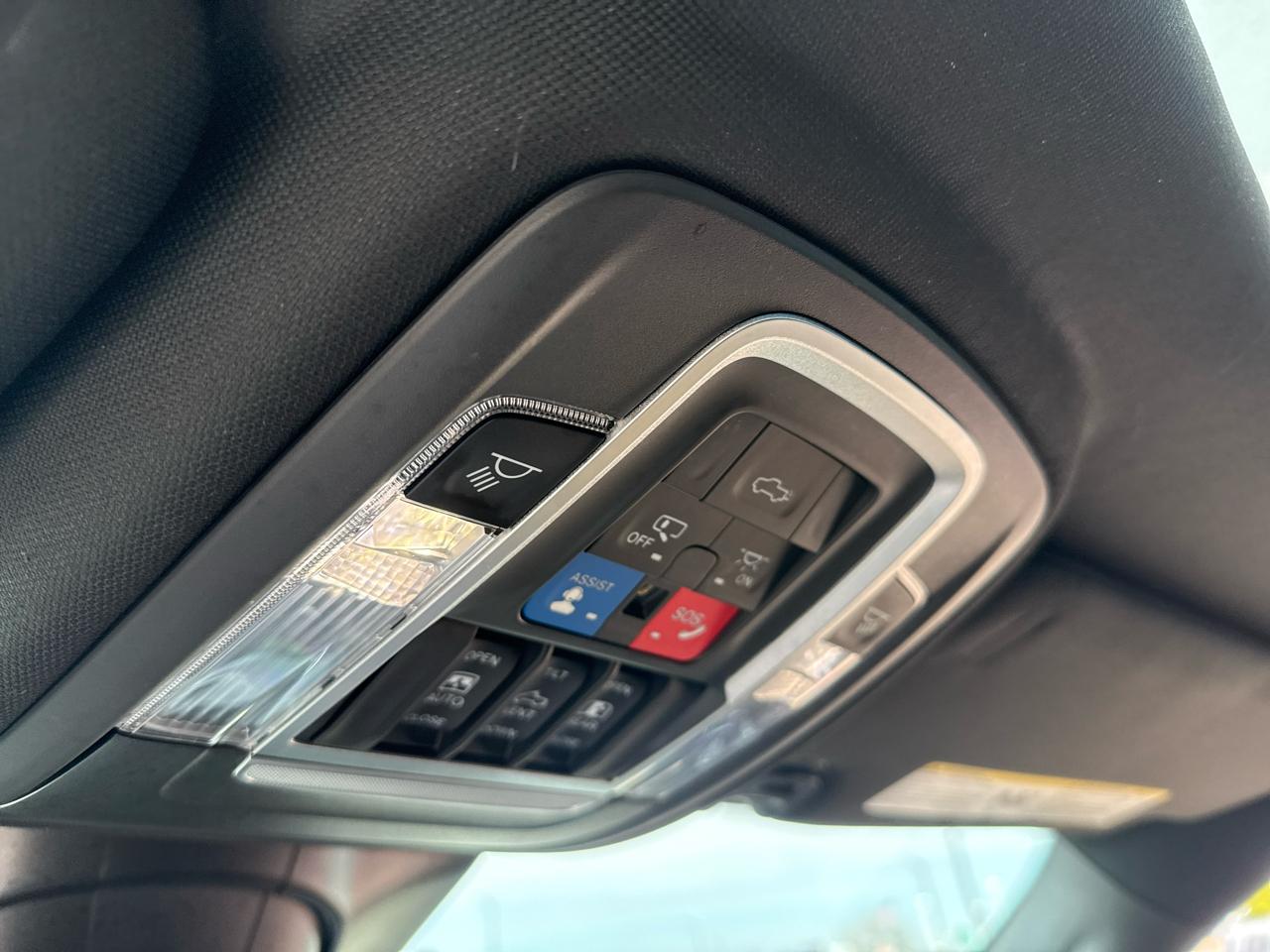 RAM 3500 Laramie Crew Cab SWB 4WD 2020