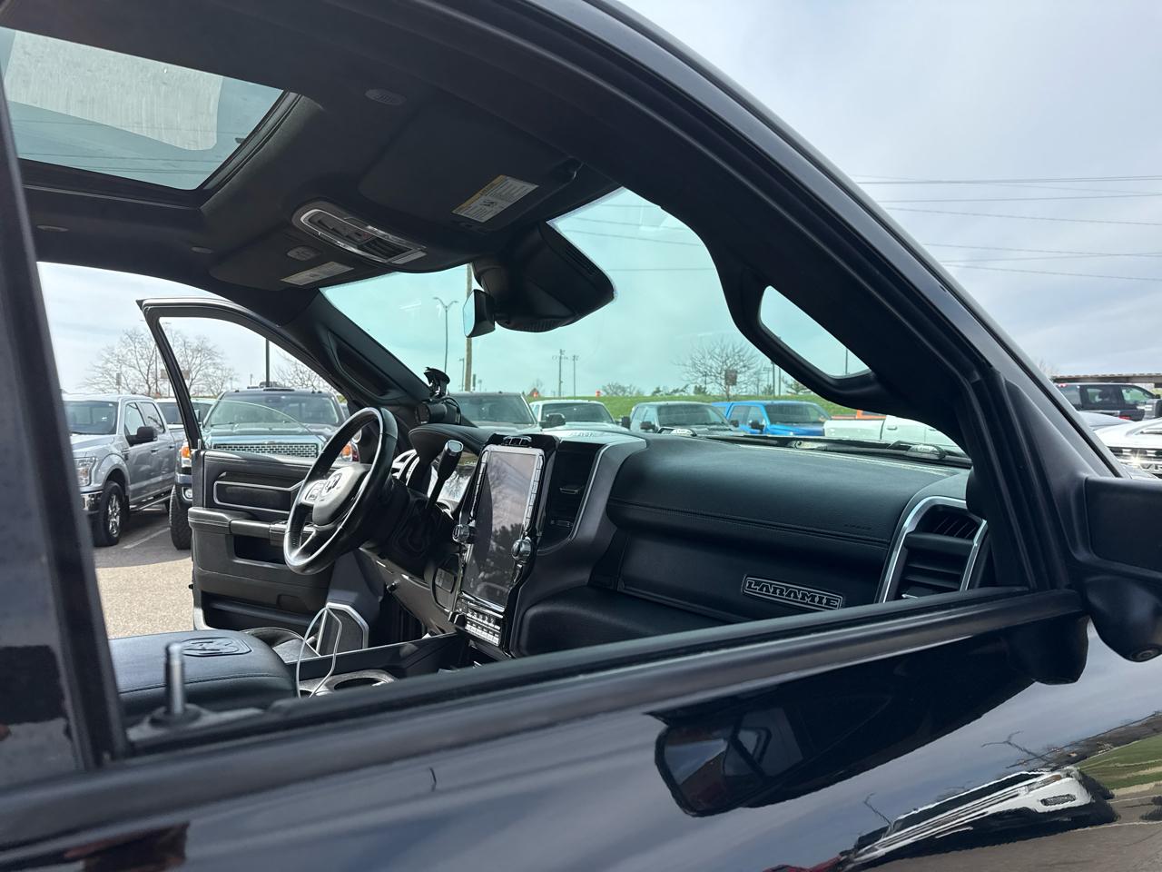 RAM 3500 Laramie Crew Cab SWB 4WD 2020