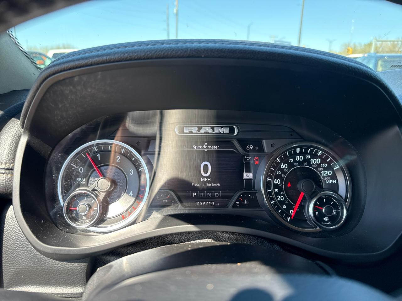 RAM 3500 Laramie Crew Cab LWB 4WD DRW 2019