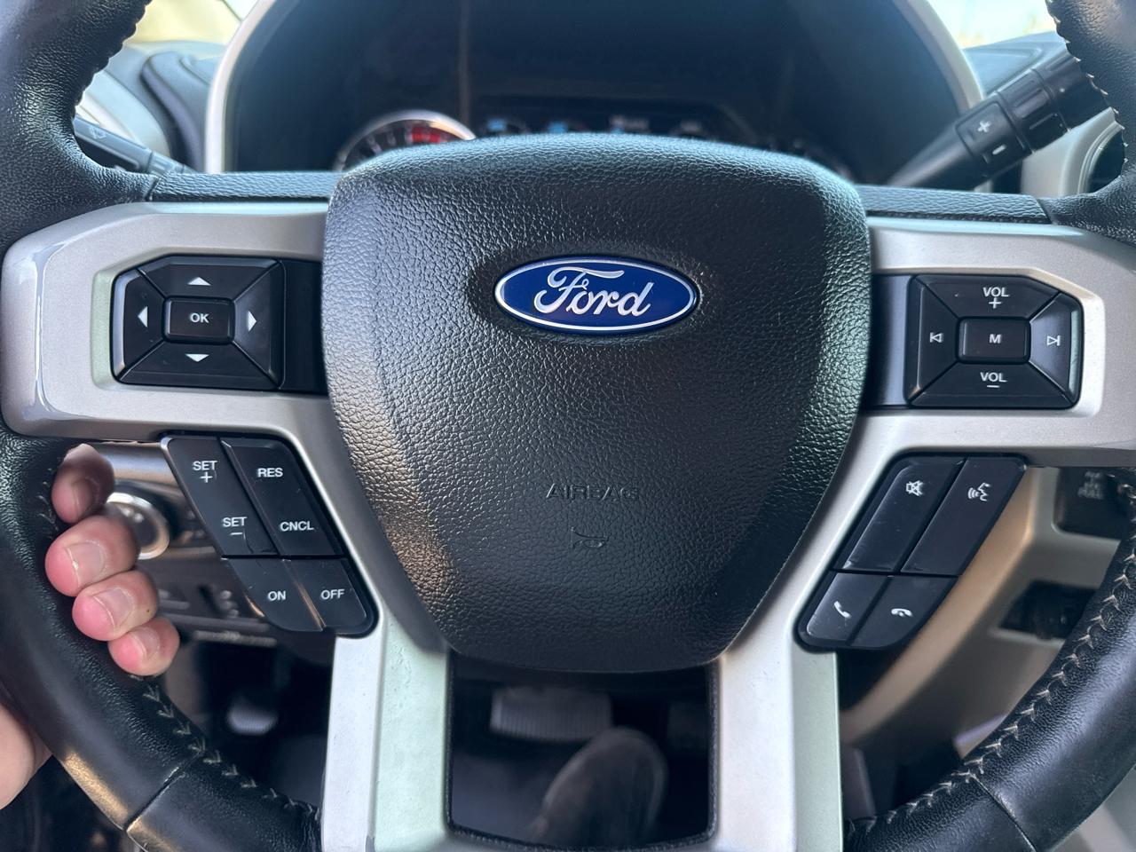 Ford F-350 SD Lariat Crew Cab Long Bed 4WD 2019