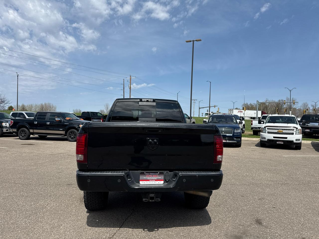 RAM 3500 SLT Mega Cab 4WD 2015
