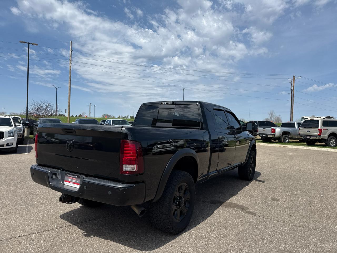 RAM 3500 SLT Mega Cab 4WD 2015