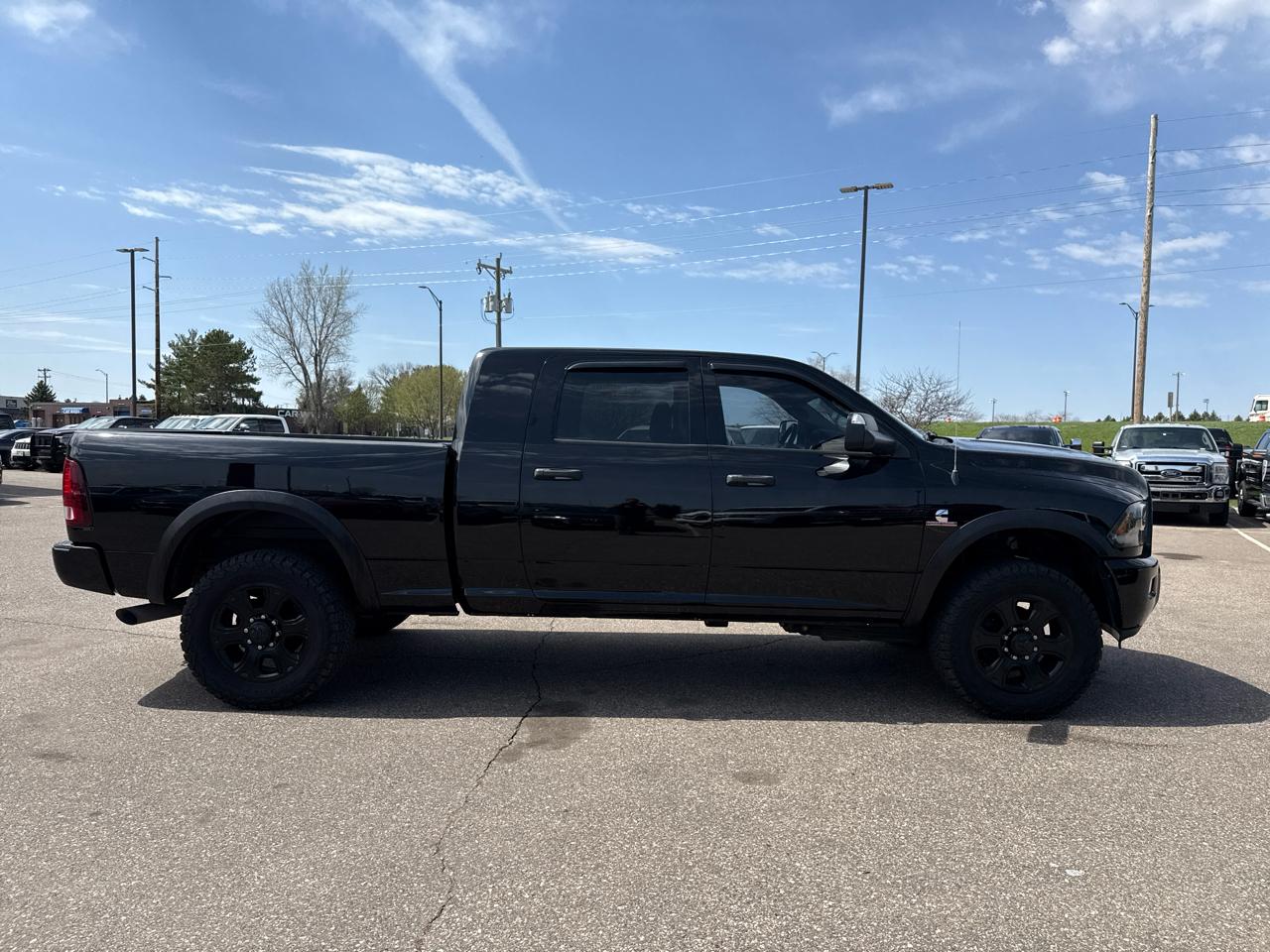 RAM 3500 SLT Mega Cab 4WD 2015
