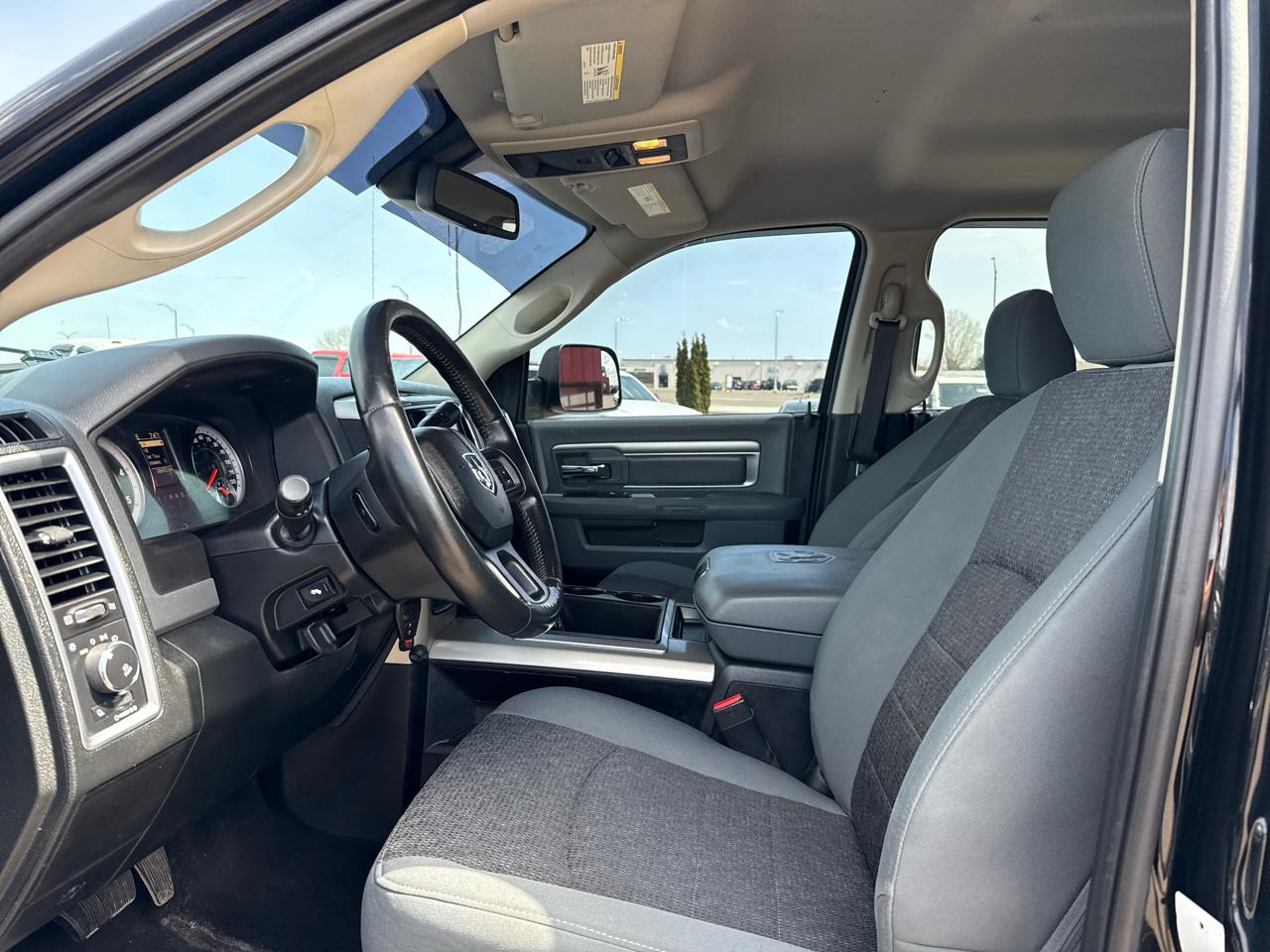 RAM 3500 SLT Mega Cab 4WD 2015