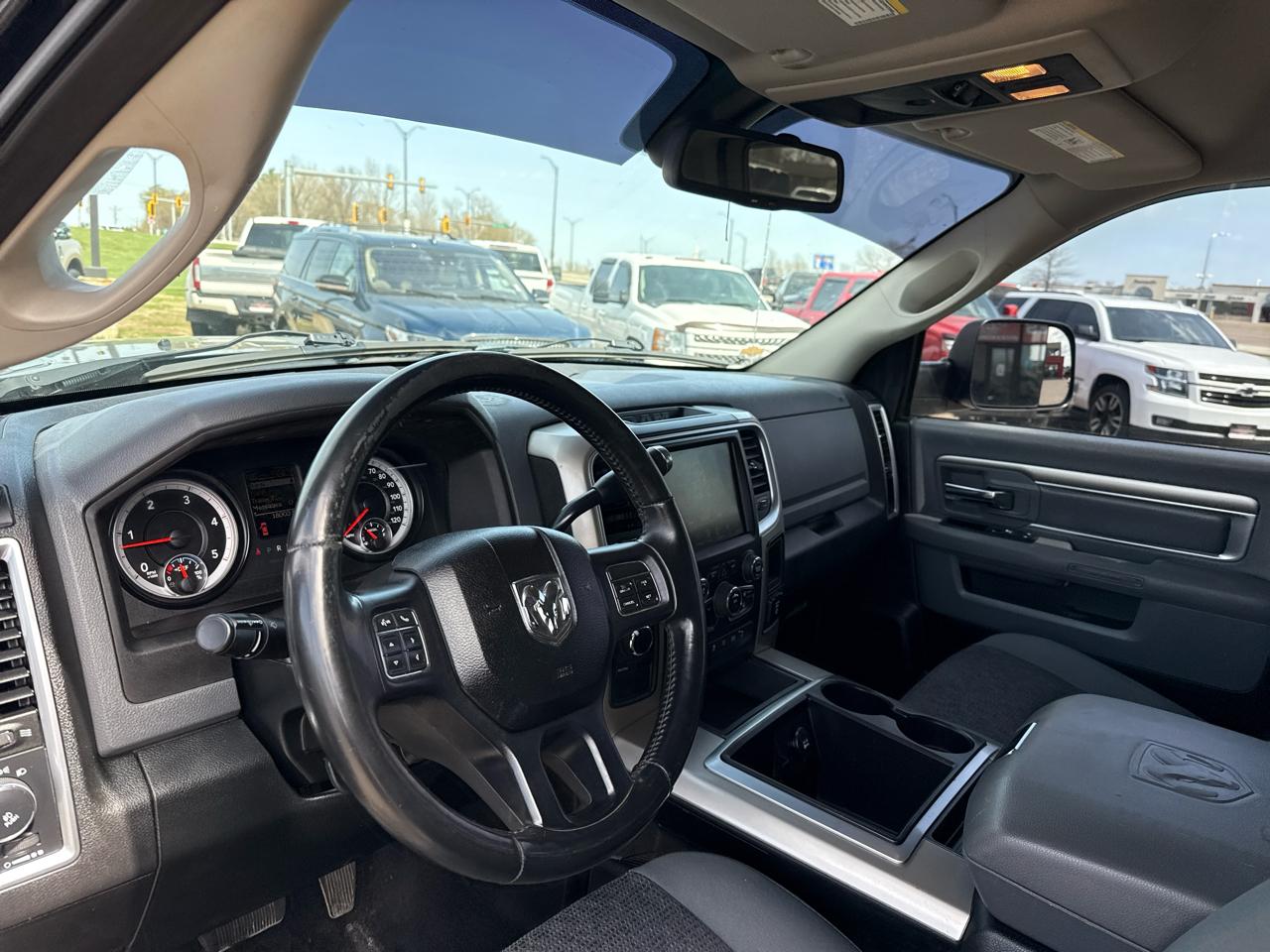 RAM 3500 SLT Mega Cab 4WD 2015