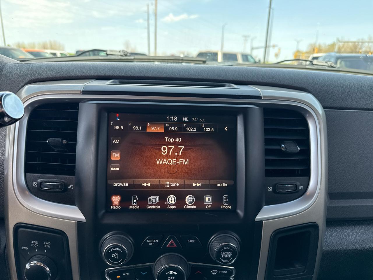 RAM 3500 SLT Mega Cab 4WD 2015