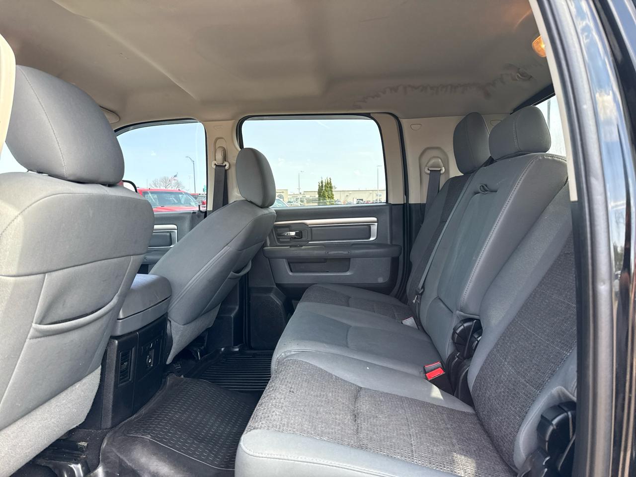 RAM 3500 SLT Mega Cab 4WD 2015