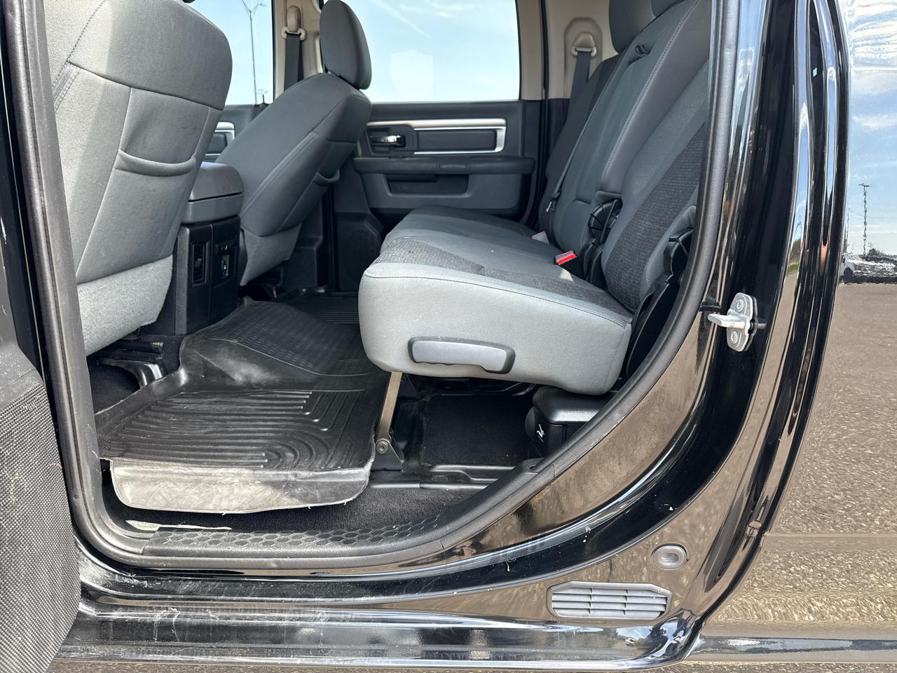 RAM 3500 SLT Mega Cab 4WD 2015