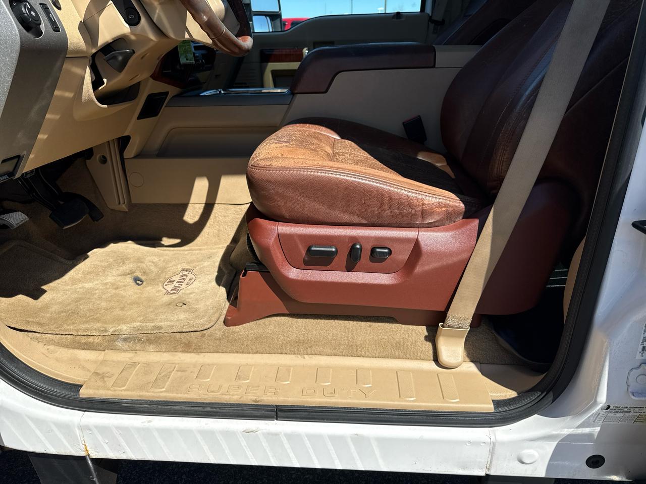 Ford F-350 SD King Ranch Crew Cab 4WD 2011