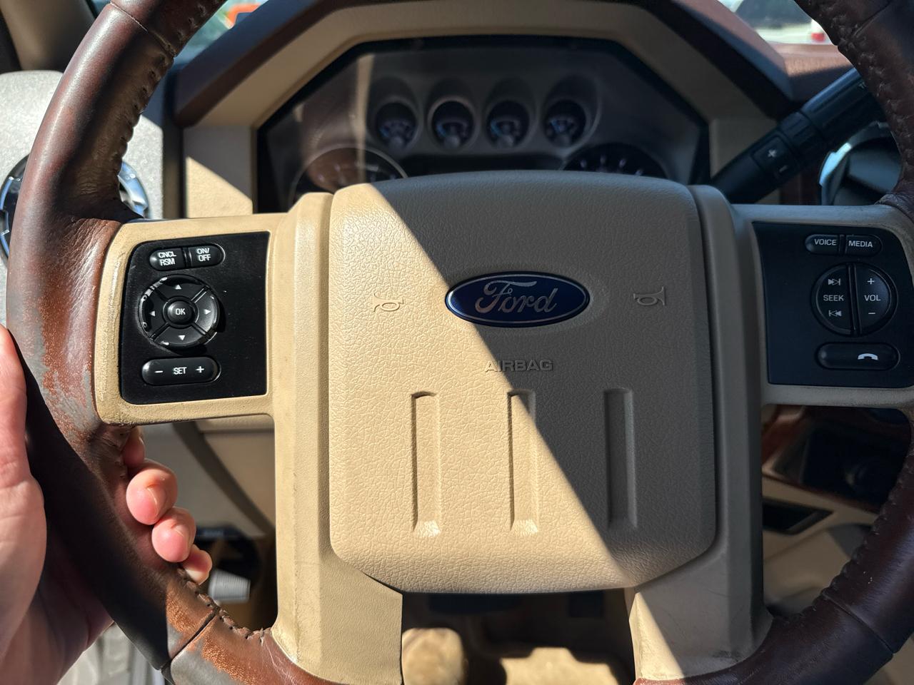 Ford F-350 SD King Ranch Crew Cab 4WD 2011