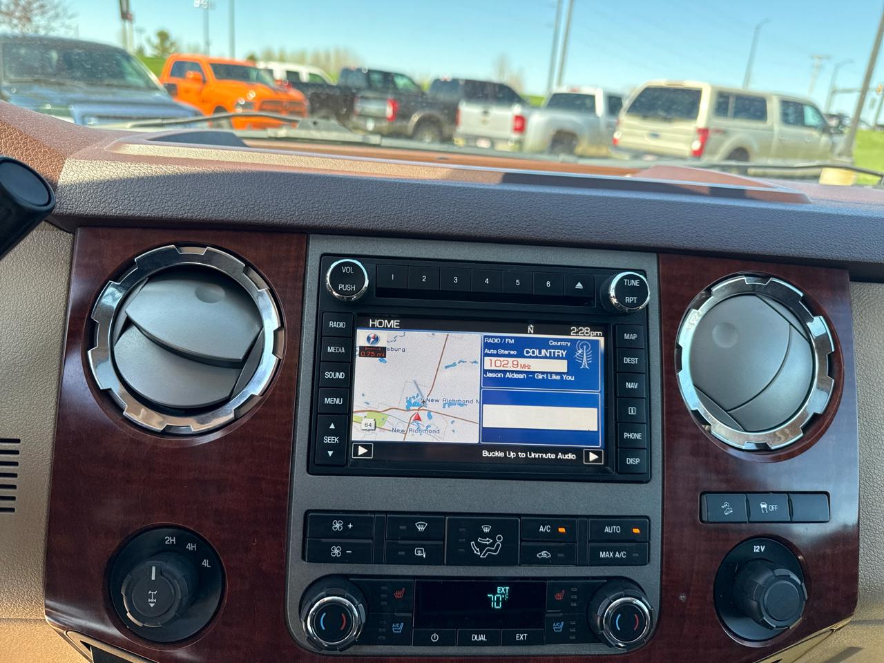 Ford F-350 SD King Ranch Crew Cab 4WD 2011