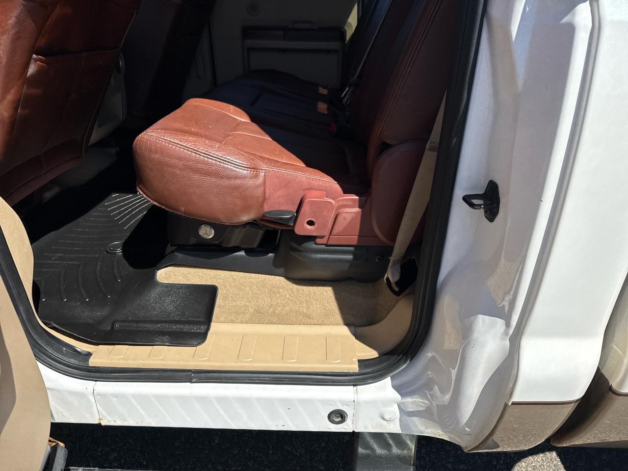 Ford F-350 SD King Ranch Crew Cab 4WD 2011