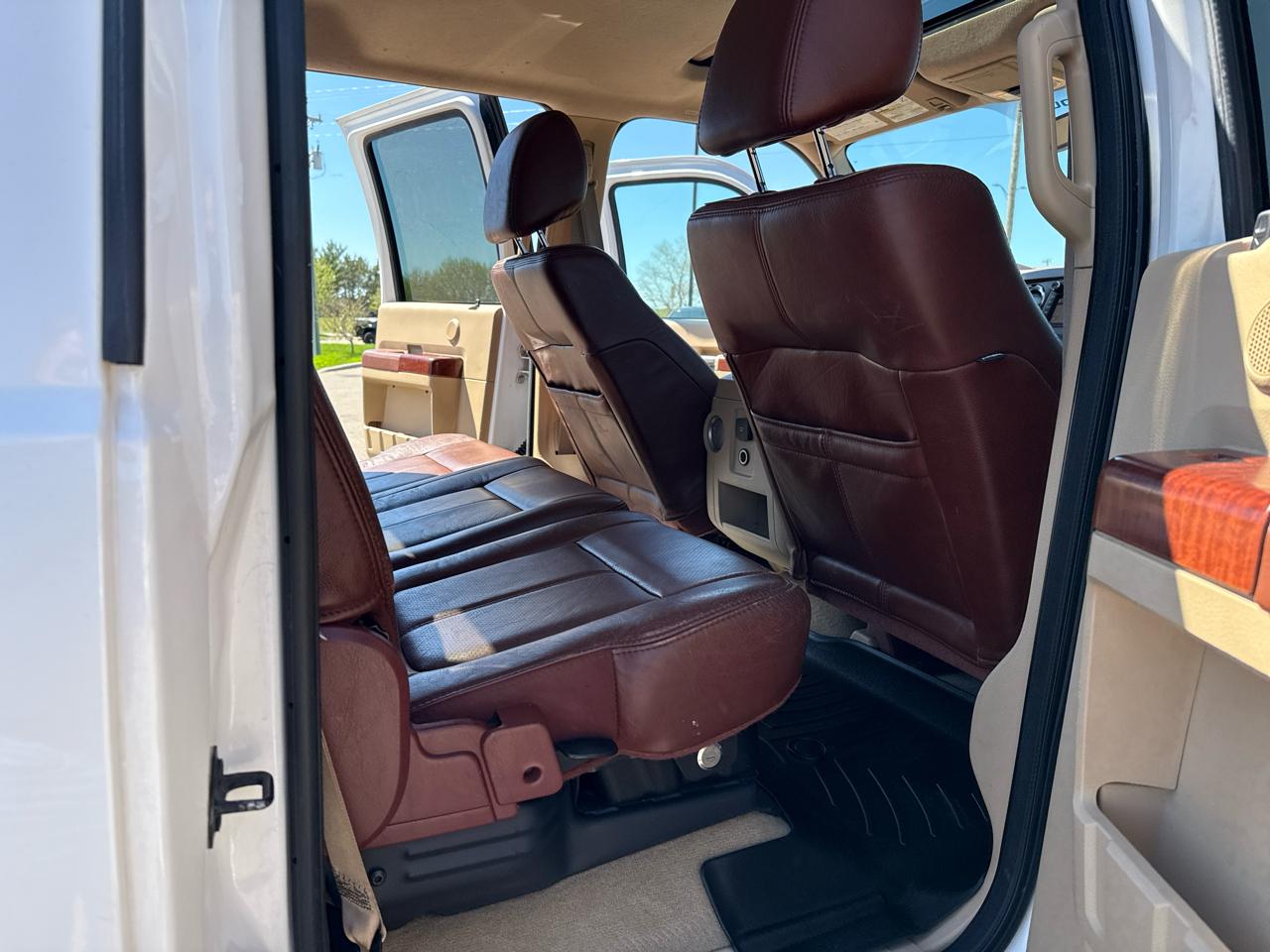 Ford F-350 SD King Ranch Crew Cab 4WD 2011