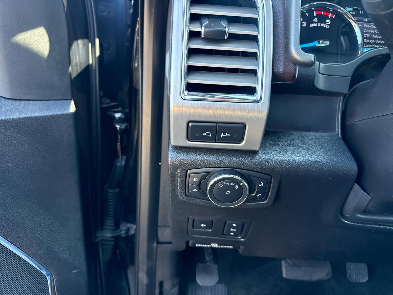 Ford F-250 SD Platinum Crew Cab 4WD 2017