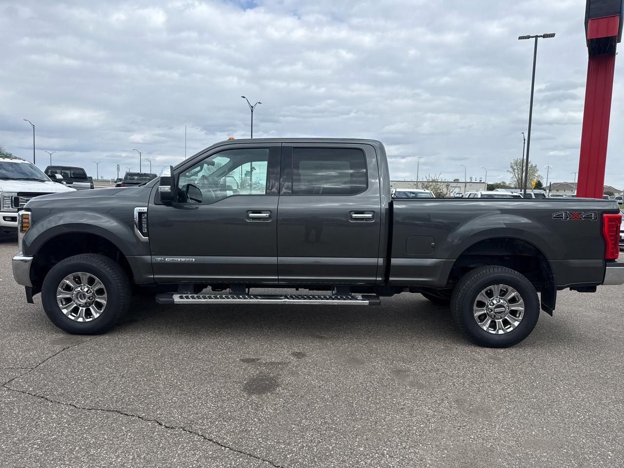 Ford F-250 SD XLT Crew Cab 4WD 2018