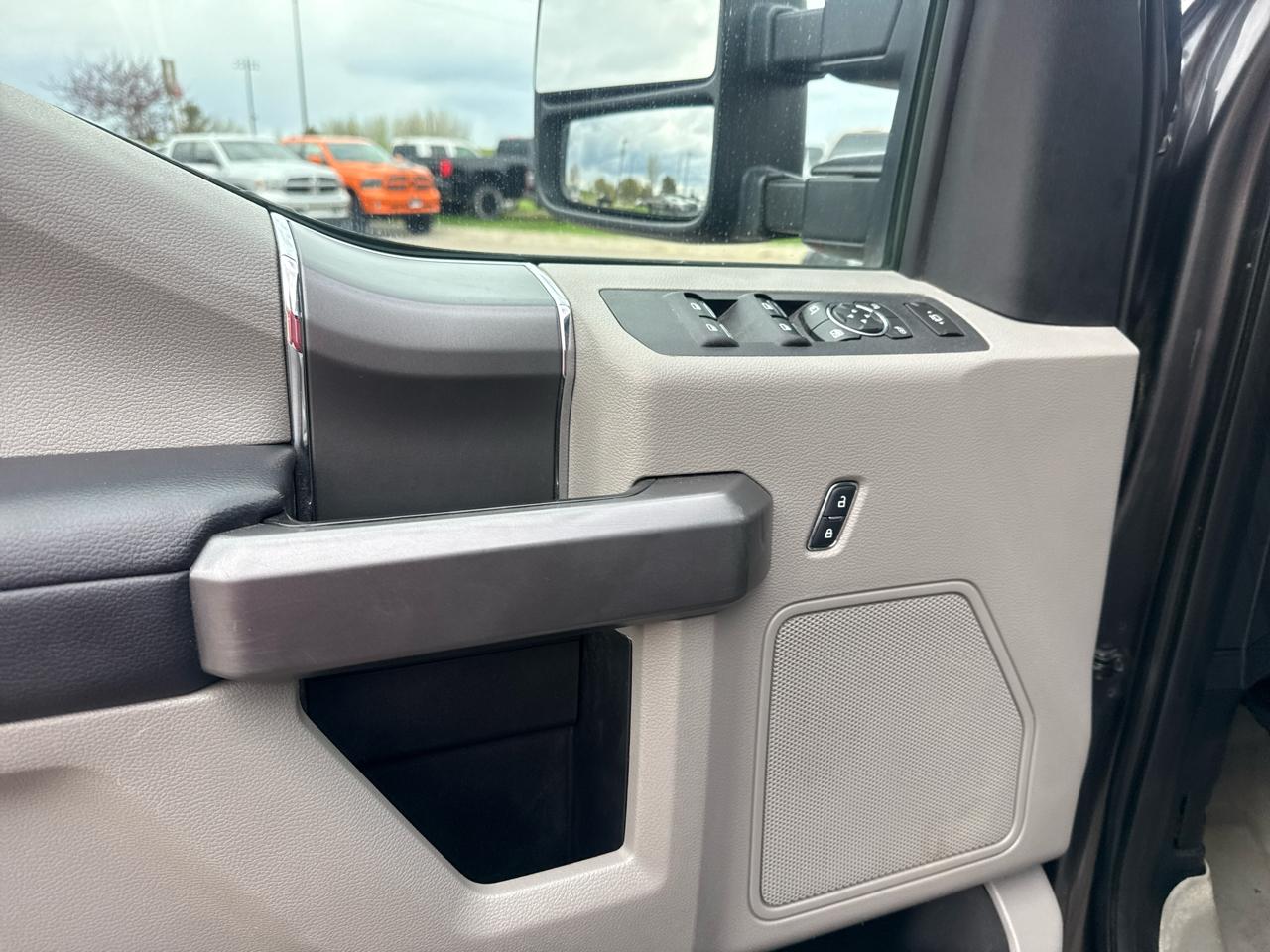Ford F-250 SD XLT Crew Cab 4WD 2018