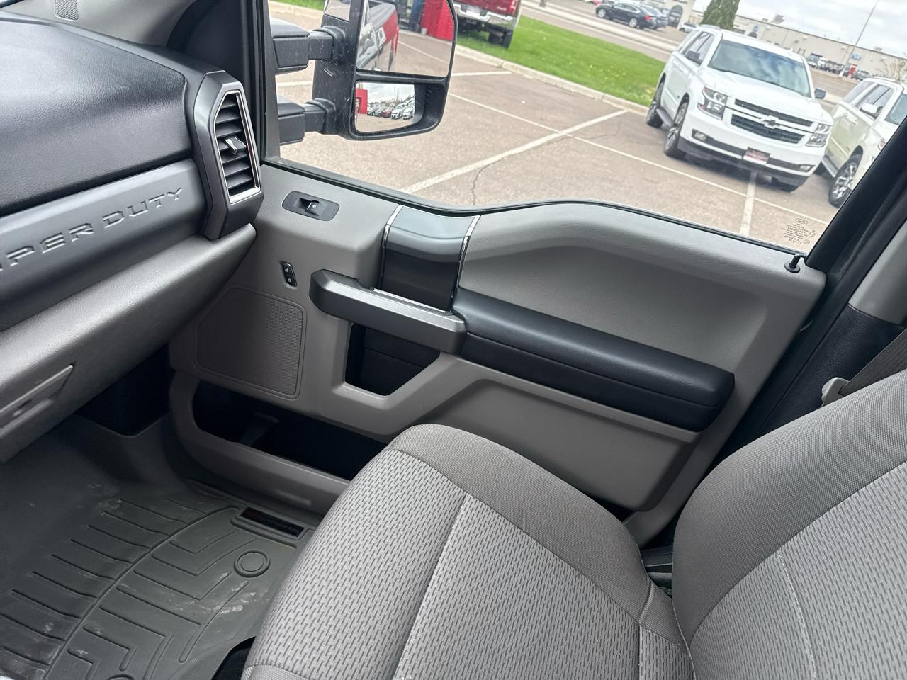 Ford F-250 SD XLT Crew Cab 4WD 2018