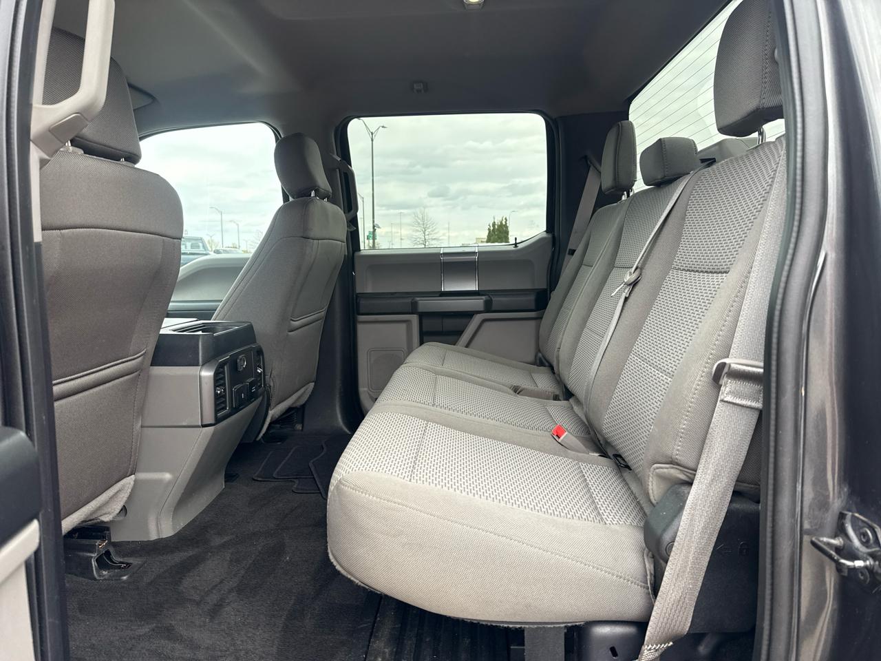 Ford F-250 SD XLT Crew Cab 4WD 2018