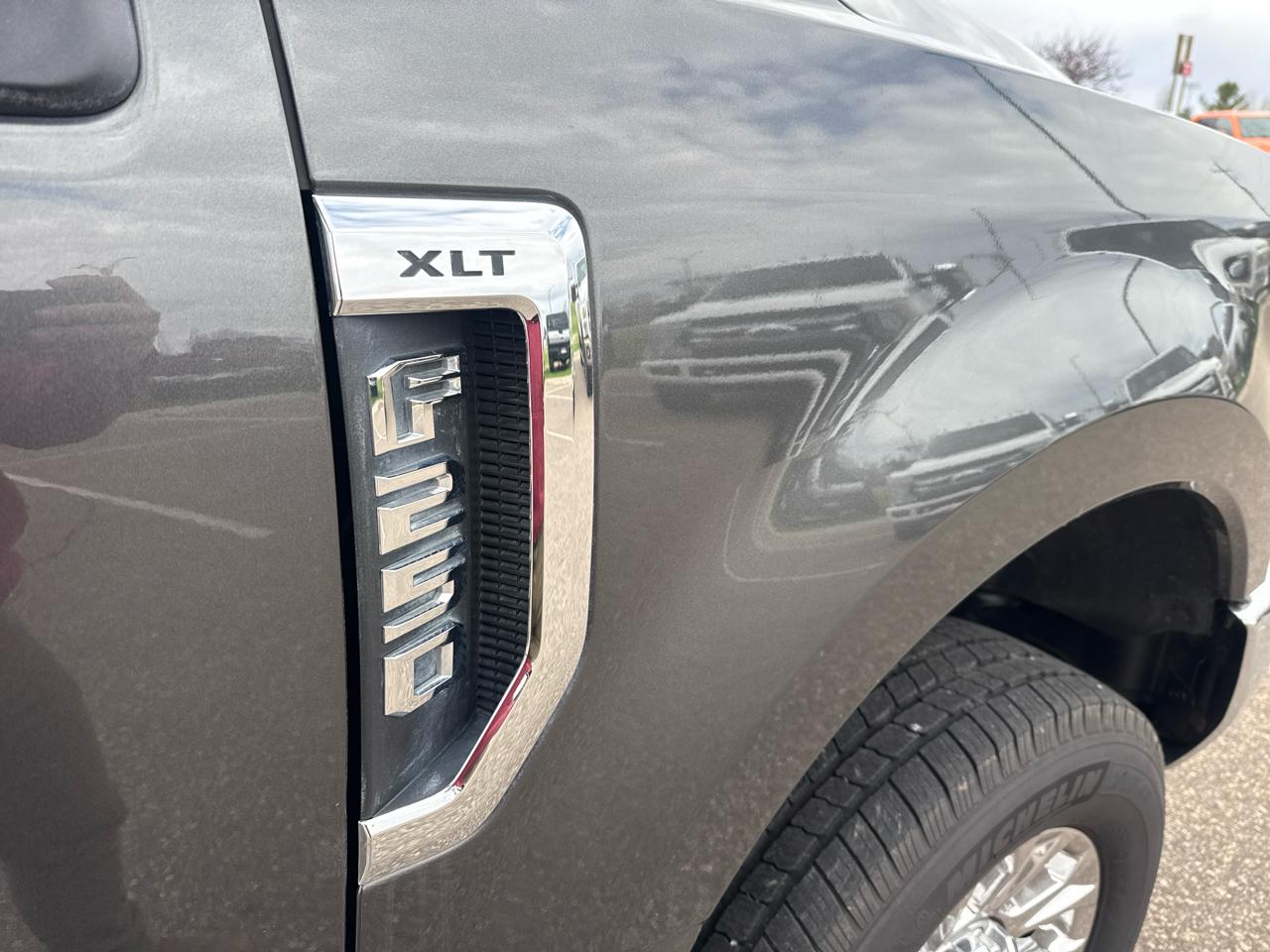 Ford F-250 SD XLT Crew Cab 4WD 2018