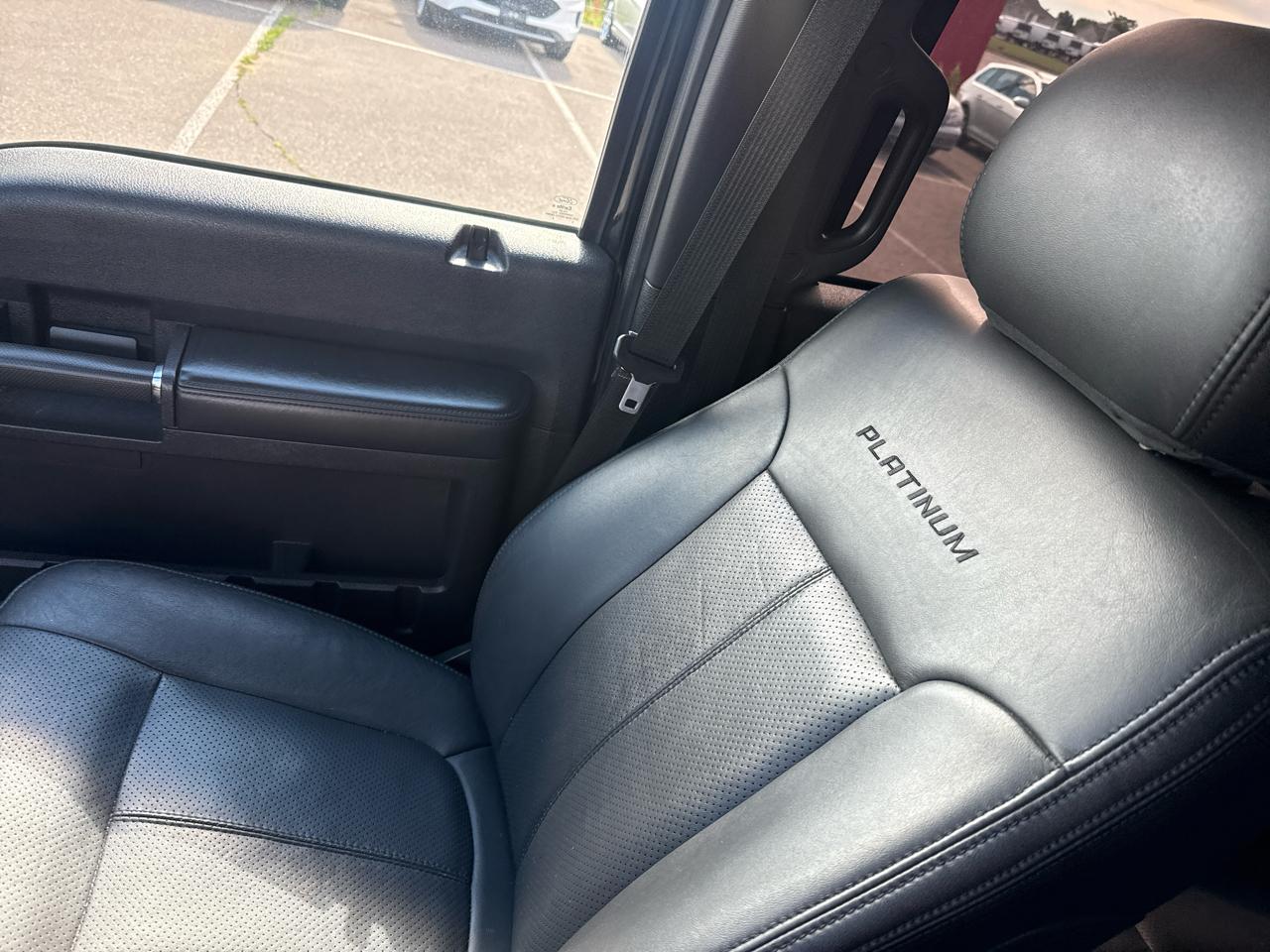 Ford F-350 SD Lariat Crew Cab 4WD 2016