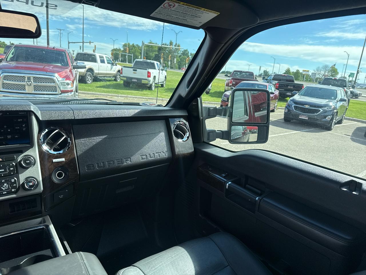 Ford F-350 SD Lariat Crew Cab 4WD 2016