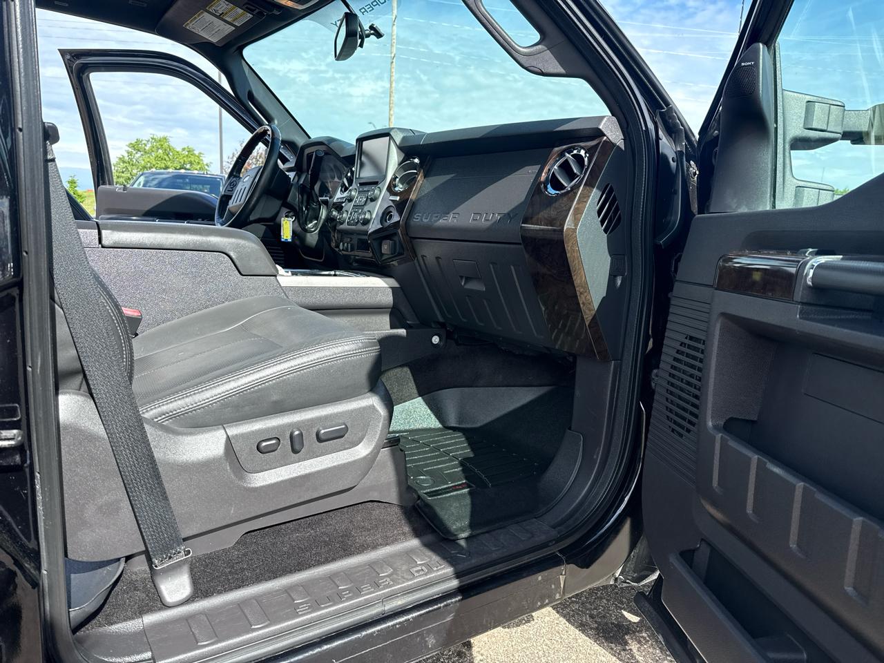 Ford F-350 SD Lariat Crew Cab 4WD 2016