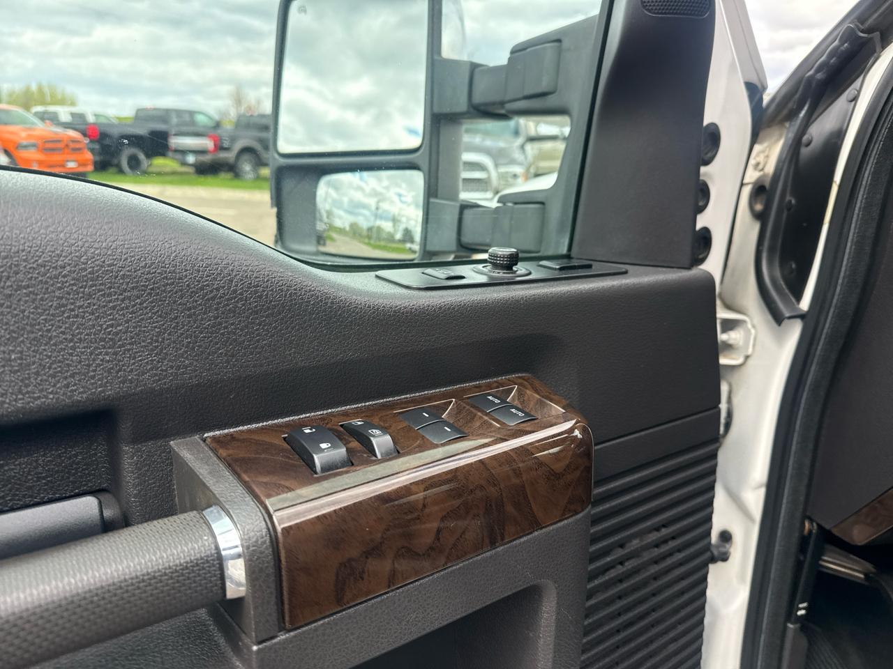 Ford F-350 SD Platinum Crew Cab 4WD 2013