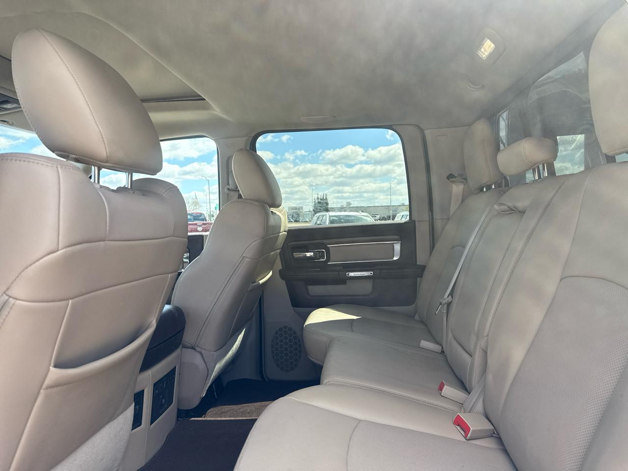 RAM 2500 Laramie Crew Cab SWB 4WD 2017