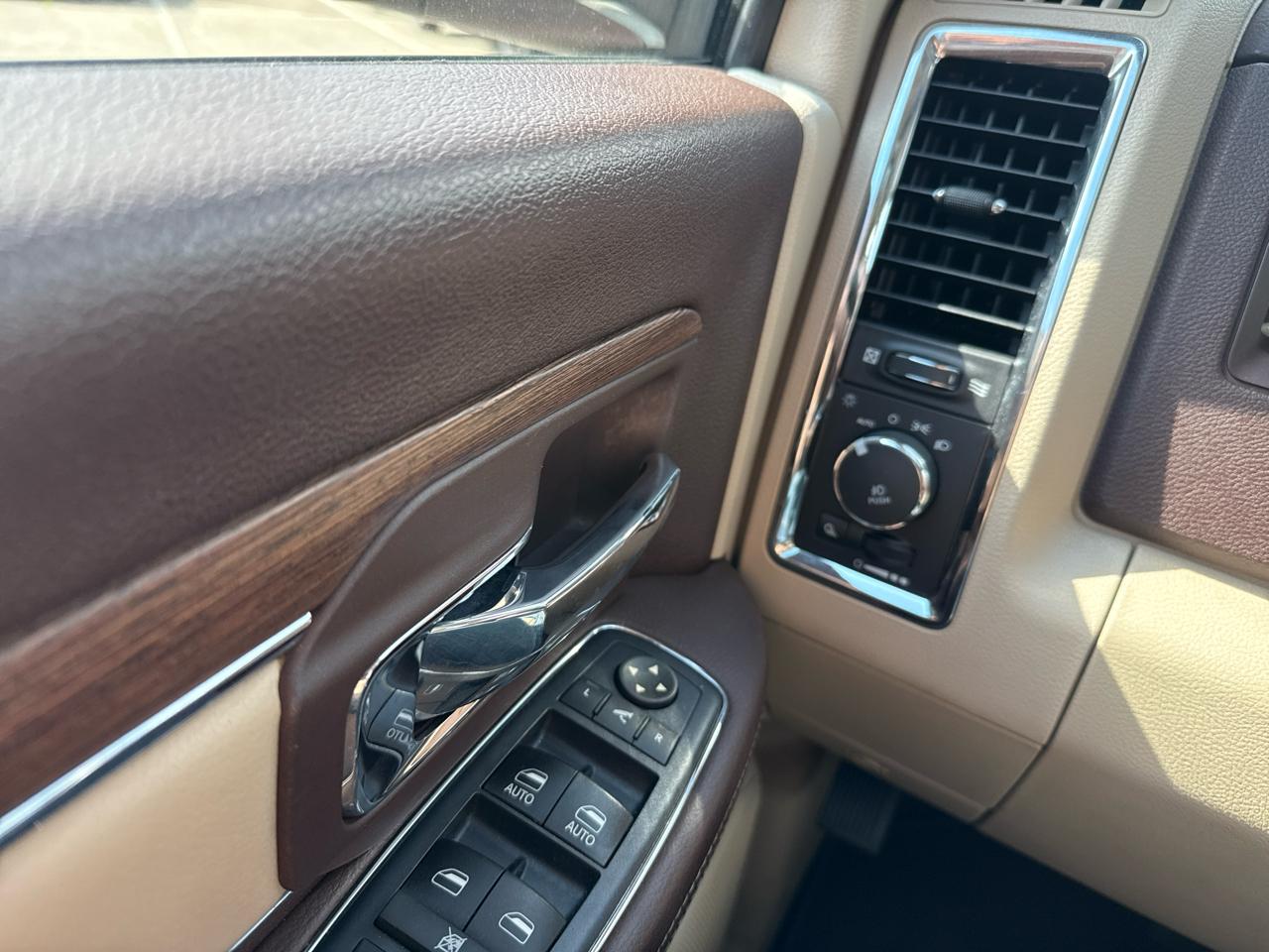 RAM 2500 Laramie Crew Cab SWB 4WD 2017
