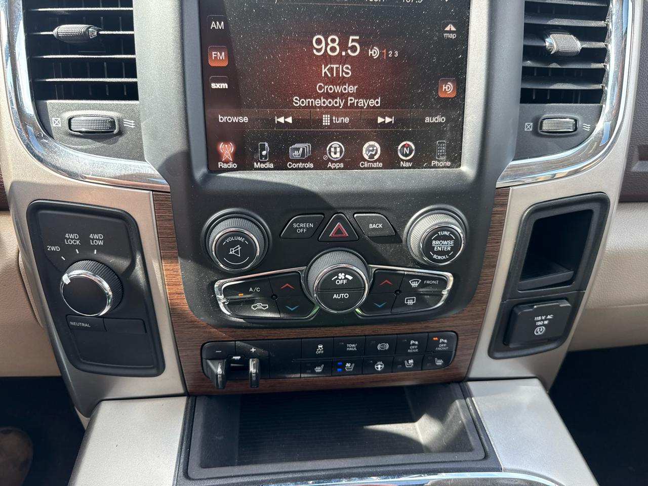 RAM 2500 Laramie Crew Cab SWB 4WD 2017